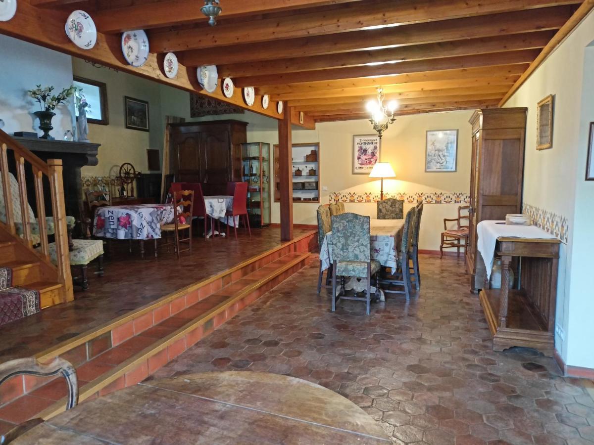 Au Fond De La Cour Bed & Breakfast Veyre-Monton Exterior foto