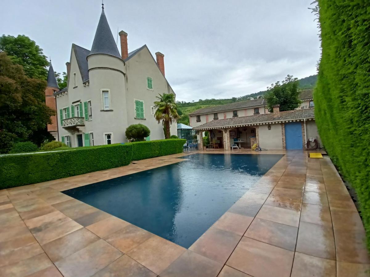 Au Fond De La Cour Bed & Breakfast Veyre-Monton Exterior foto
