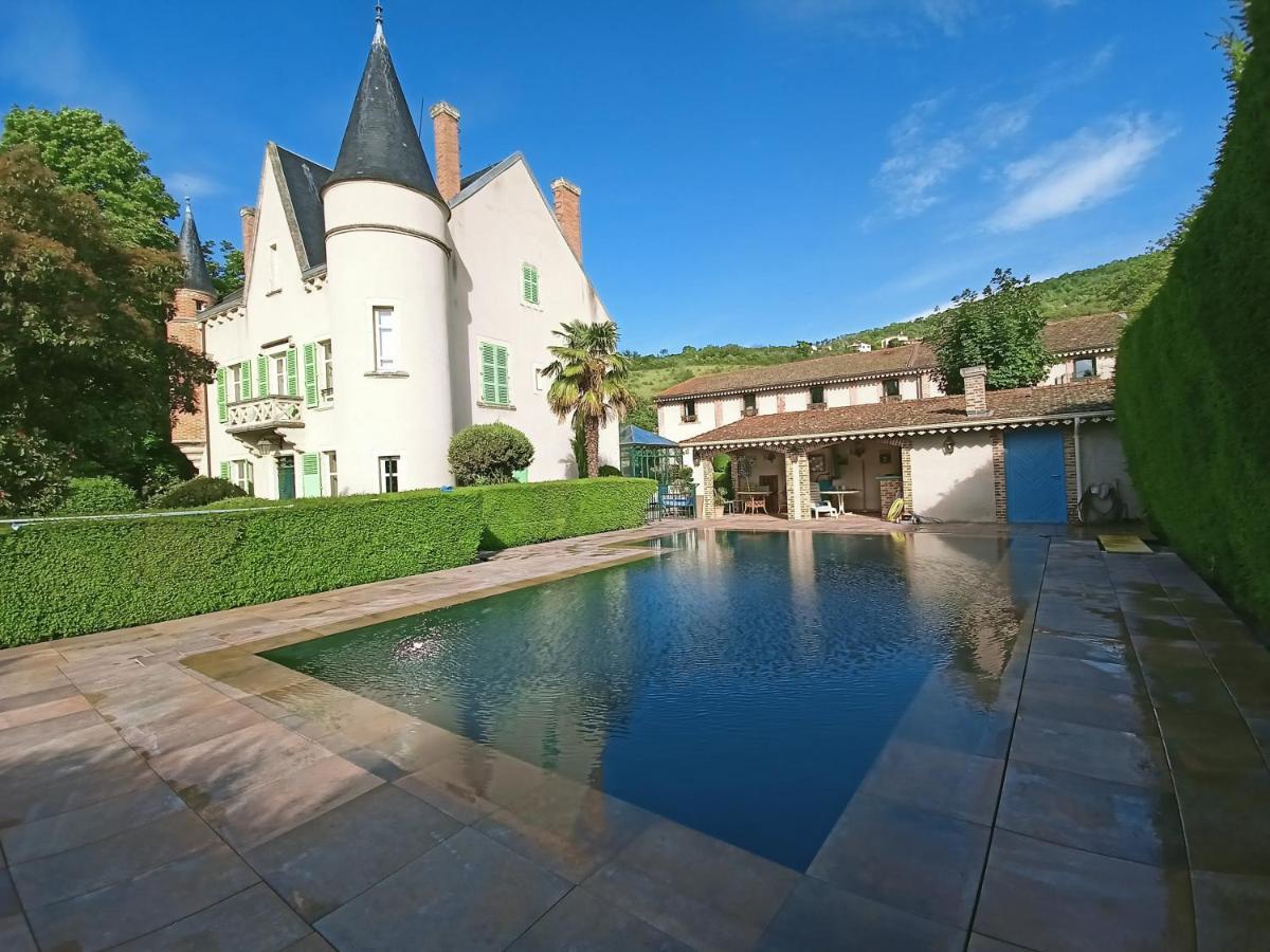 Au Fond De La Cour Bed & Breakfast Veyre-Monton Exterior foto