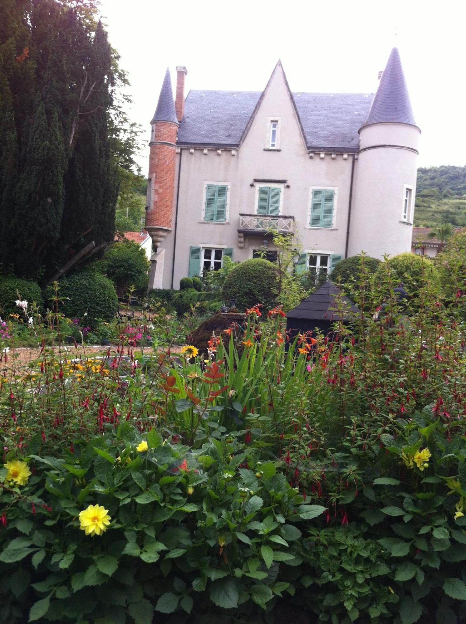 Au Fond De La Cour Bed & Breakfast Veyre-Monton Exterior foto