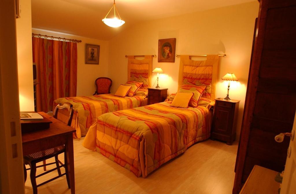 Au Fond De La Cour Bed & Breakfast Veyre-Monton Cameră foto
